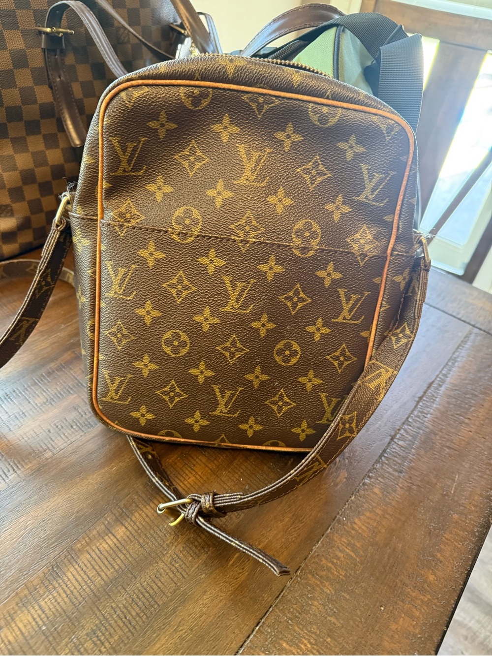 Louis Vuitton Monogram Crossbody Bag - Picture 3 of 12